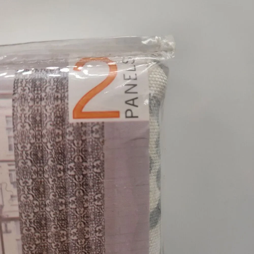 Pairs to Go Brockwell Spa Rod Pocket Curtain Two Panels Ivory Gray 56x95 New
